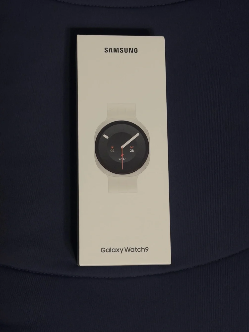 Samsung Galaxy Watch9 - White and Black Dial